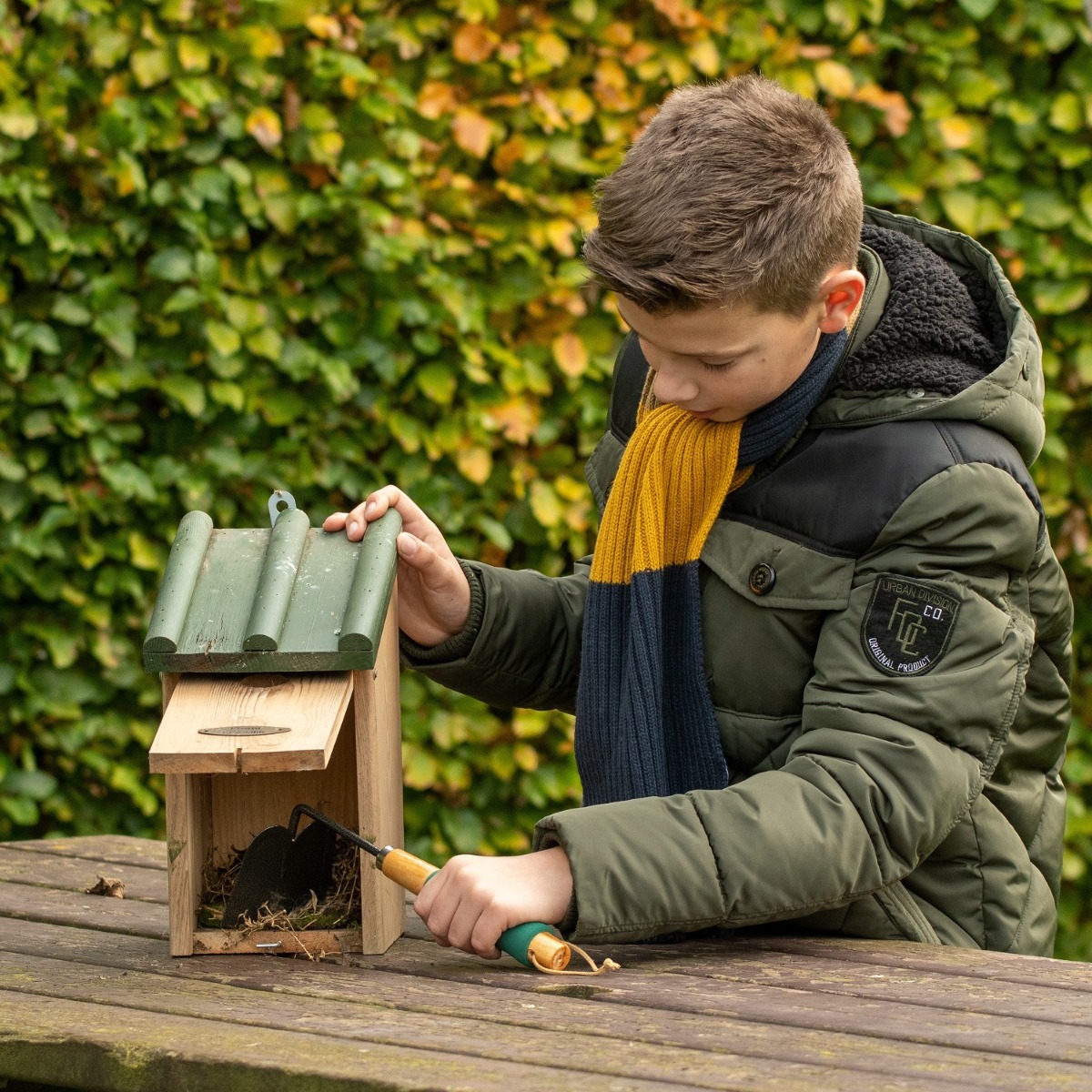 Bird Table & Nest Box Scraper