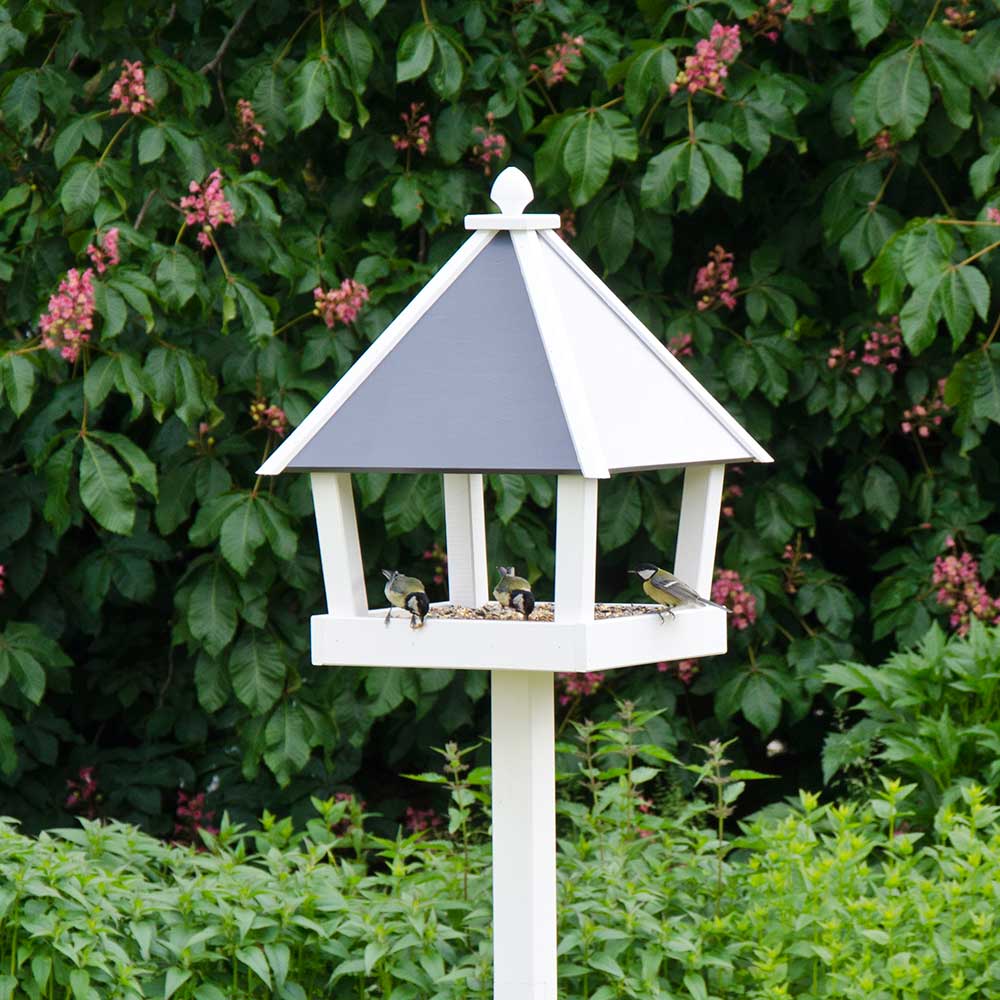 Queens Luxury Bird Table