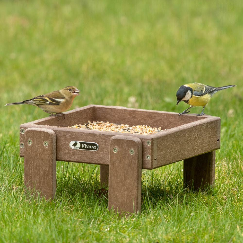 Levanne Recycled Ground Feeding Table