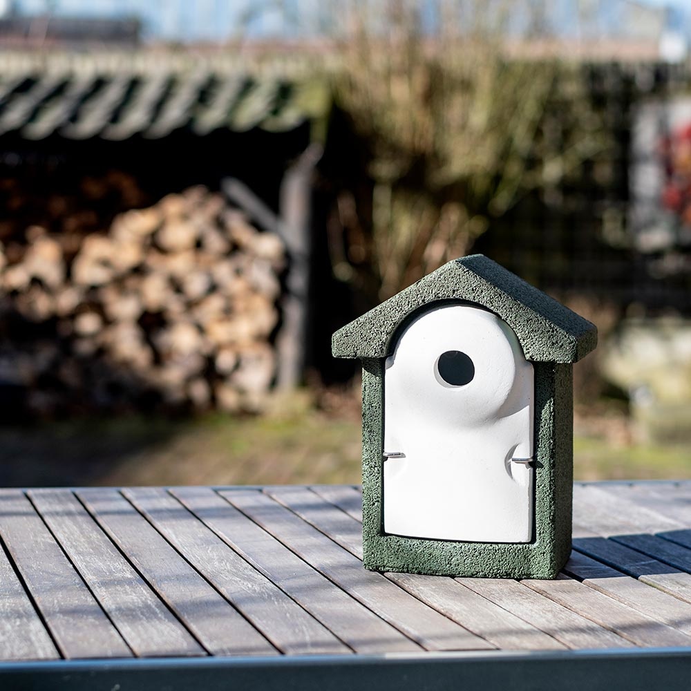 National Trust WoodStone® Green 32mm Nest Box