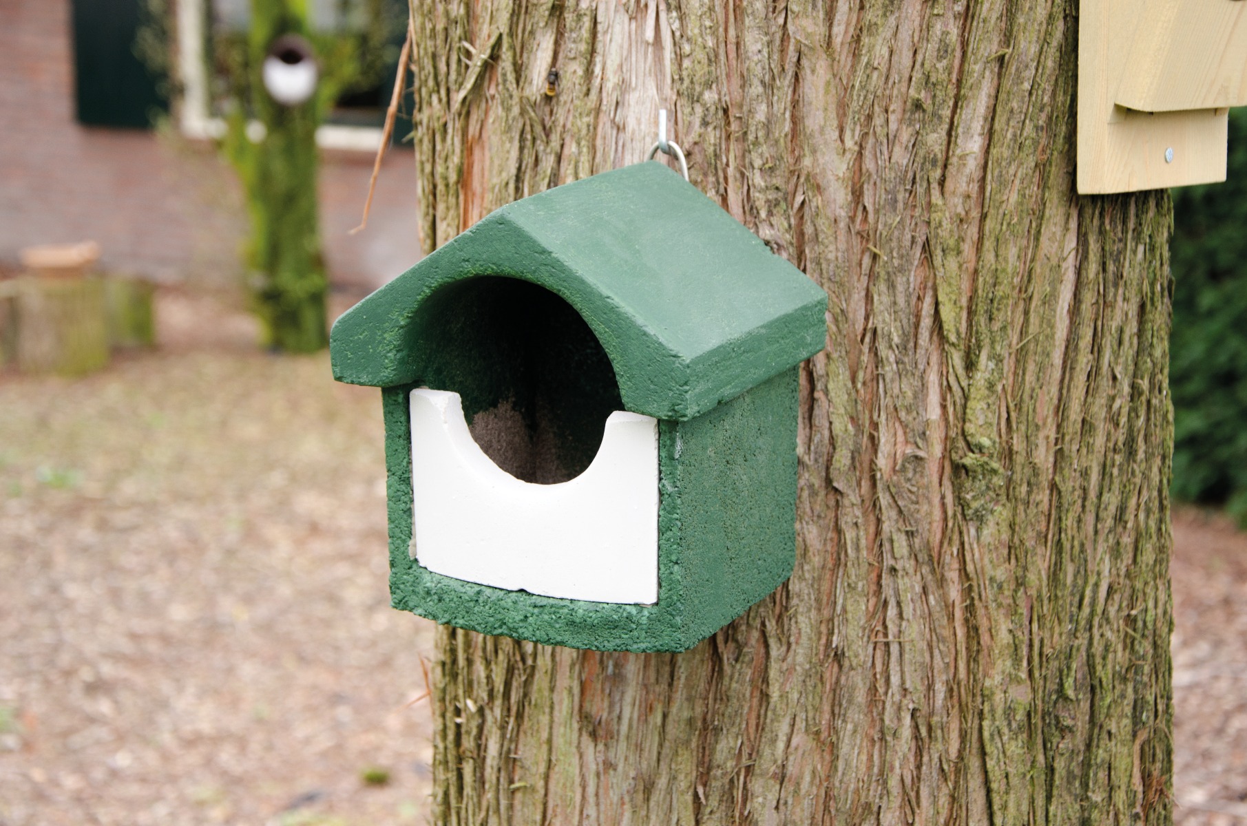 National Trust WoodStone® Green Open Nest Box 