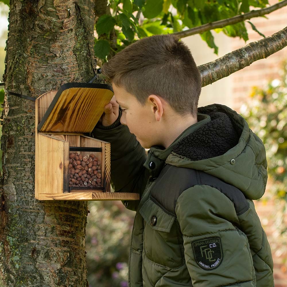 Eichhörnchen-Futterautomat „Victoria“