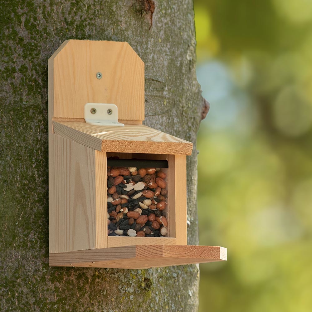 Build-Your-Own Sanjo Squirrel Feeder